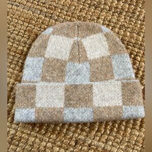 Madewell neutral checker beanie NWT